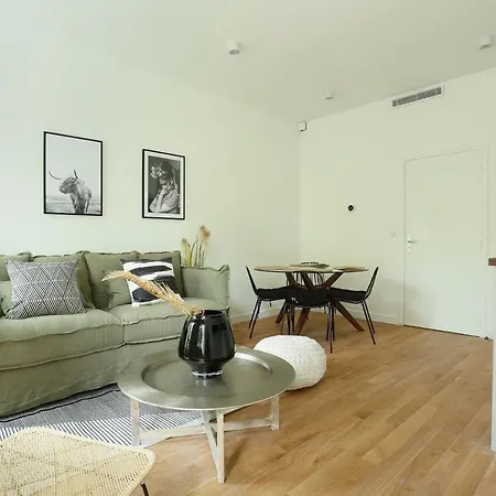 شقة Center Of By Prestige *