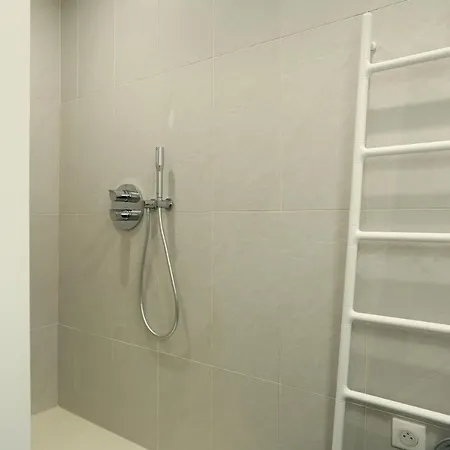 Center Of By Prestige شقة *