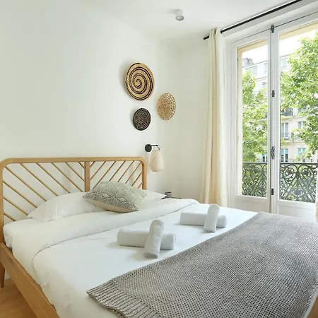 Center Of By Prestige شقة