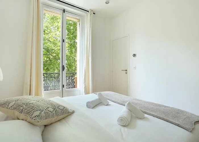 Center Of By Prestige Paris